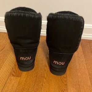 Mou sheepskin boots